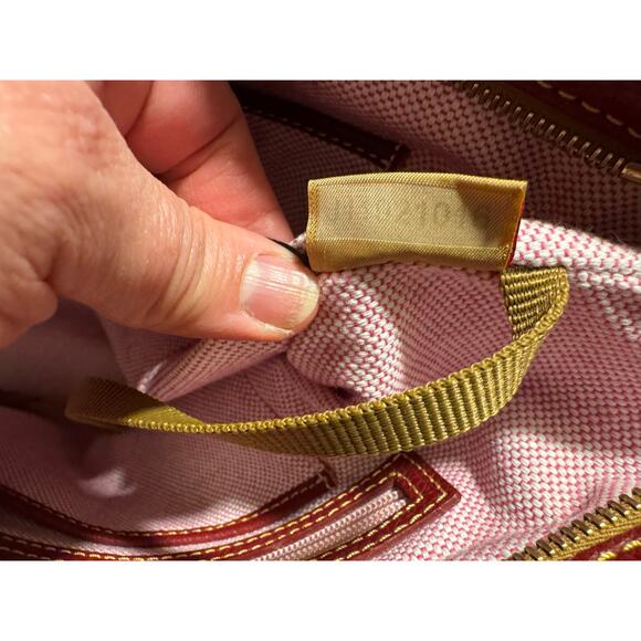 Dooney and Bourke two-tone pebble, leather tote - Picture 4 of 9